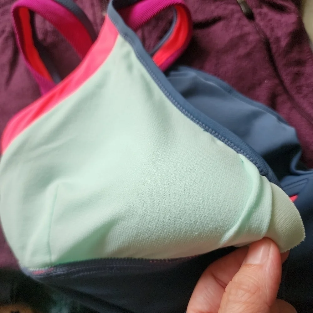 Nike Racerback Athletic Tank Top Women's Medium Size 10 Grey Pink Padded Chest